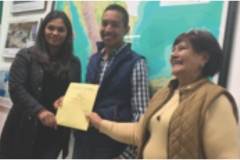 Entrega de becas a los alumnos apoyados por la AIMMGM