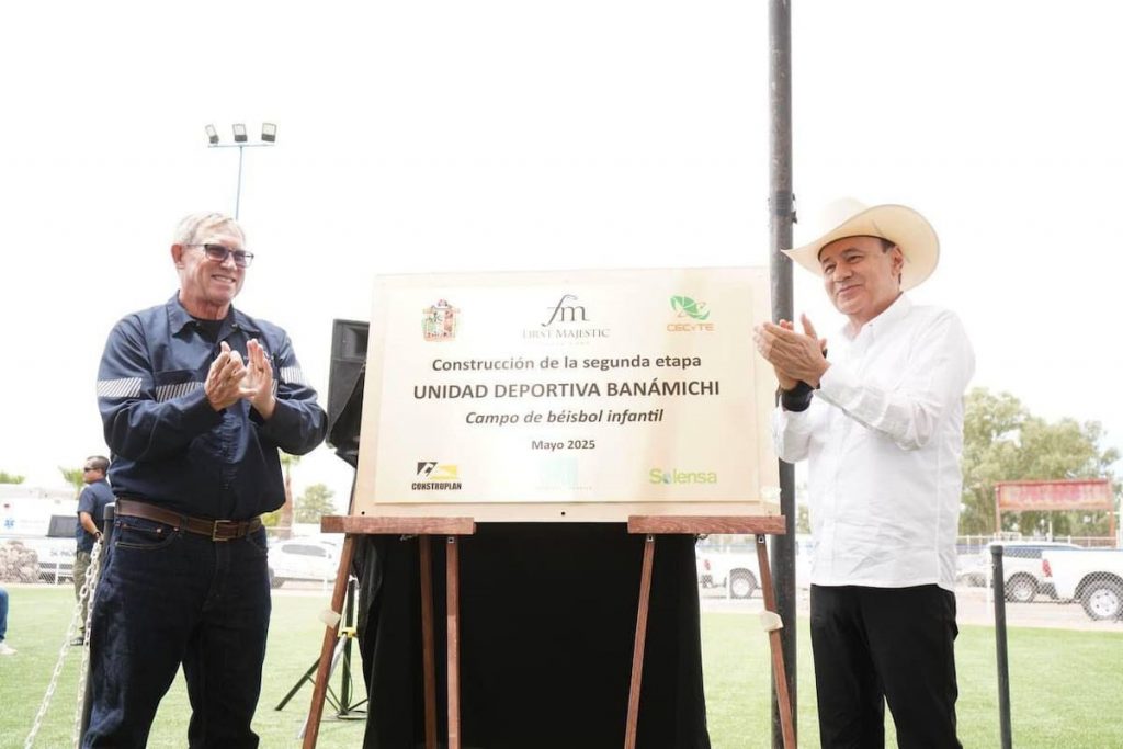 Entrega gobernador Durazo segunda fase de la unidad deportiva de Banámichi, Imagen